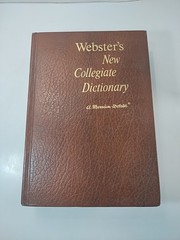 Webster’s New Collegiate Dictionary ~ Vintage 1977 Hardcover with Thumb Tabs Vtg