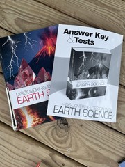 Discovering Design With Earth Science SET 8th Grade Jay Wile Text & Tests USED