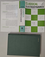 CLASSICAL ELECTRODYNAMICS John David Jackson HC/DJ Wiley TEXTBOOK (c) 1962