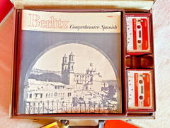 Rare vintage BERLITZ “Comprehensive Spanish” briefcase cassette course, complete