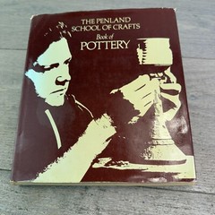 Book of Pottery: The Penland School of Crafts Good Illustrated 1975, 192 pages