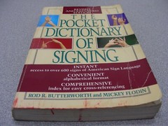 POCKET DICTIONARY OF SIGNING – Butterworth & Flodin – 1992 Paperback Book!