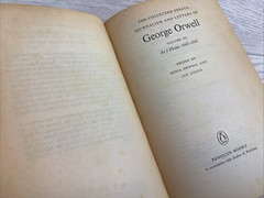 George Orwell – Collected Essays – Volumes I to 3 – Penguin Books 1970 *C