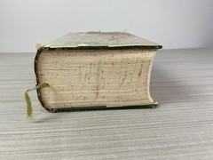 Far East Book Company English-Chinese Dictionary HardCover Slipcase 1975