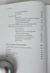 The Book of Lymph HC Lisa Levitt Gainsley Self-Care Health Harper 2021