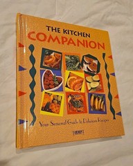 Kitchen Companion – Your Seasonal Guide to Delicious Recipes – Vintage Cook Book