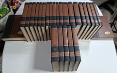 1977 WORLD BOOK ENCYCLOPEDIA SET 21 ENCYCLOPEDIAS 1 RESEARCH GUIDE 4 YEAR BOOKS