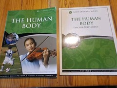 God’s Design for Life The Human Body SET Answers In Genesis Student Teacher Disc