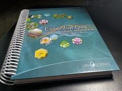 Essential Oils Desk Reference 7th Edition – Spiral-bound – GOOD