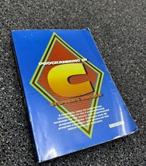 Programming in C (Hayden books C library) Kochan, Stephen G.