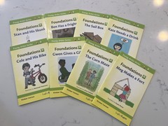 Logic of English Foundations B Young Artist Series 8 Readers Very Good