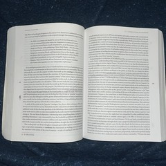 The Broadview Reader in Book History Paperback