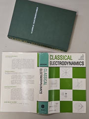 CLASSICAL ELECTRODYNAMICS John David Jackson HC/DJ Wiley TEXTBOOK (c) 1962