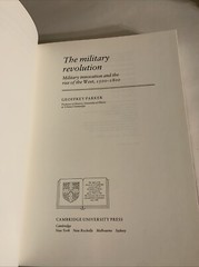 The Military Revolution: Military Innovation and… by Parker, Geoffrey Hardback