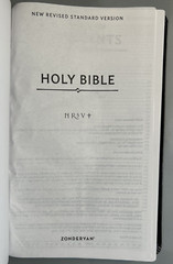 NRSV Thinline Reference Bible Black Bonded Leather Comfort Print Scarce