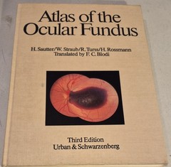 Atlas of the Ocular Fundus (English and German Edition)